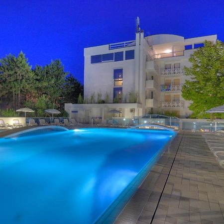 Hotel Firenze Bibione Bagian luar foto