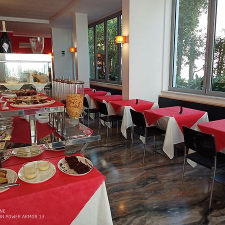 Hotel Firenze Bibione Bagian luar foto