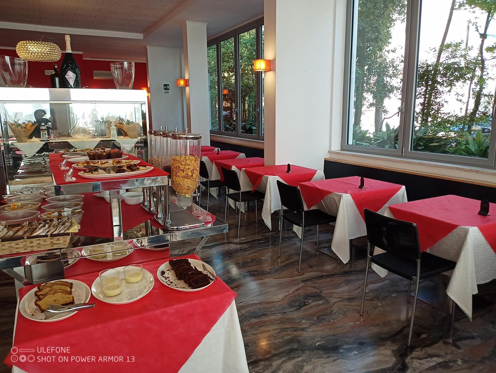 Hotel Firenze Bibione Bagian luar foto