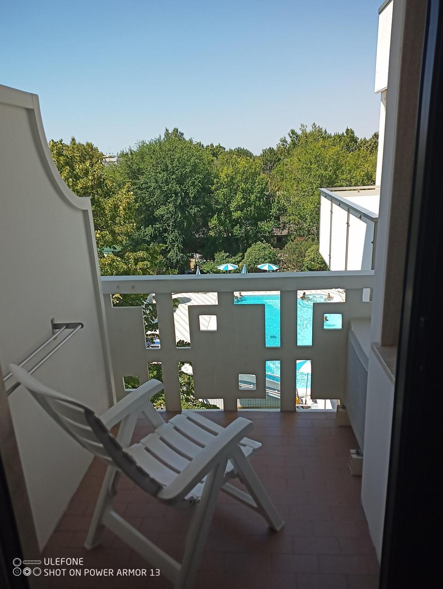Hotel Firenze Bibione Bagian luar foto