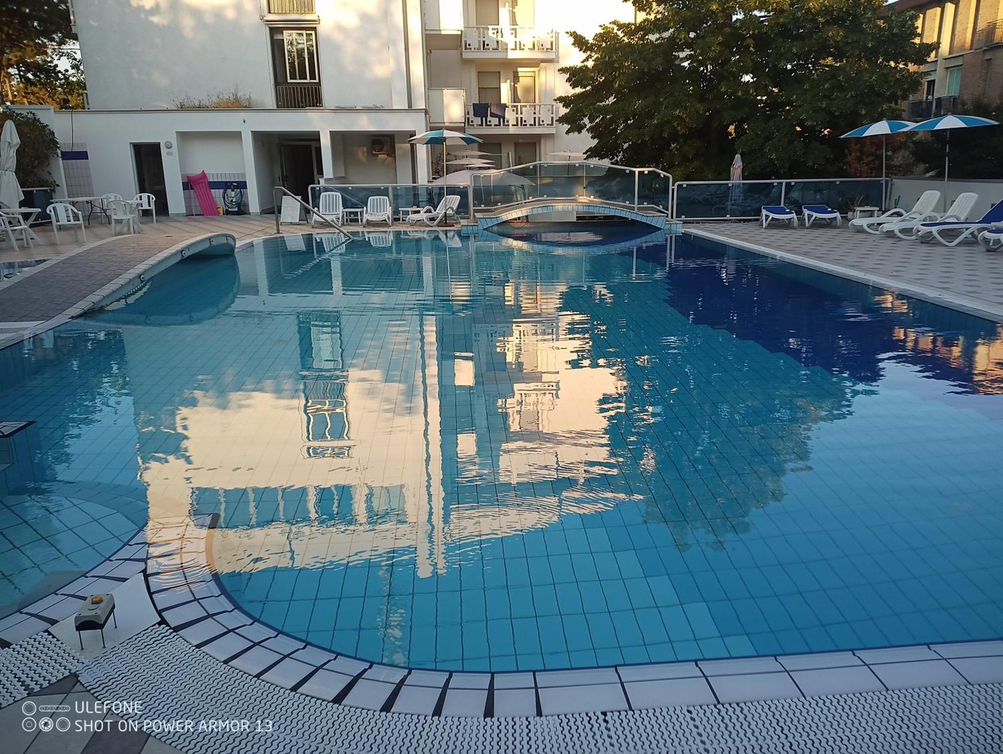 Hotel Firenze Bibione Bagian luar foto