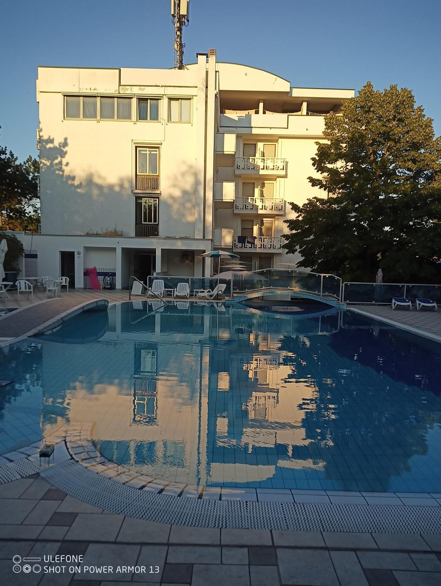 Hotel Firenze Bibione Bagian luar foto