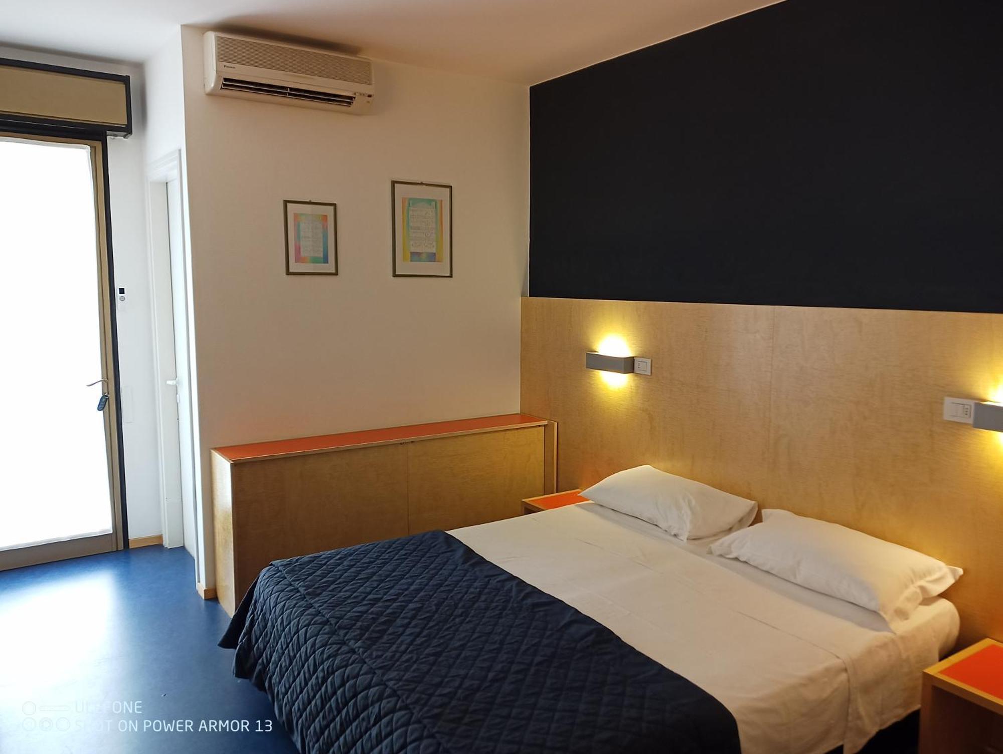 Hotel Firenze Bibione Bagian luar foto