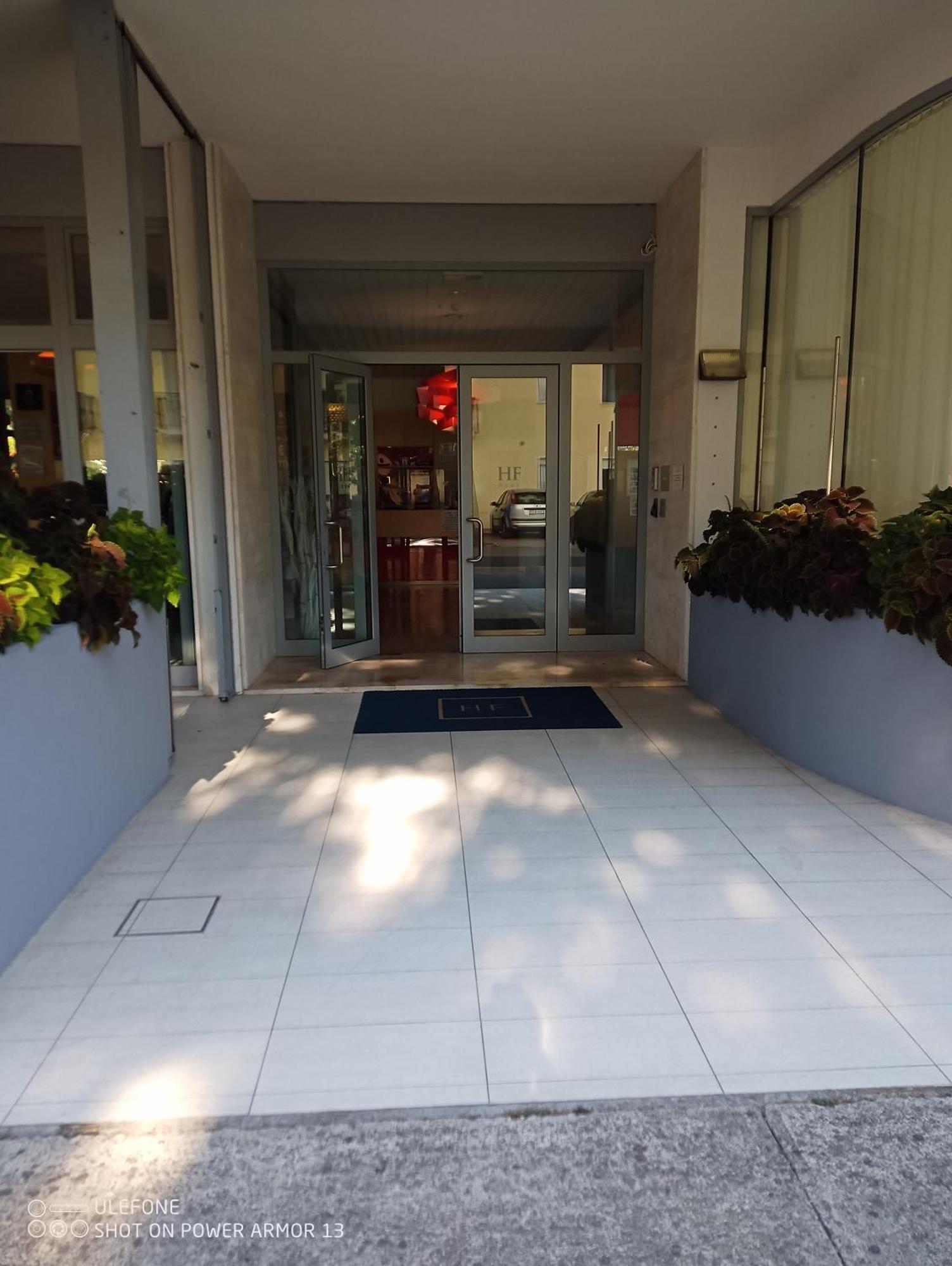Hotel Firenze Bibione Bagian luar foto