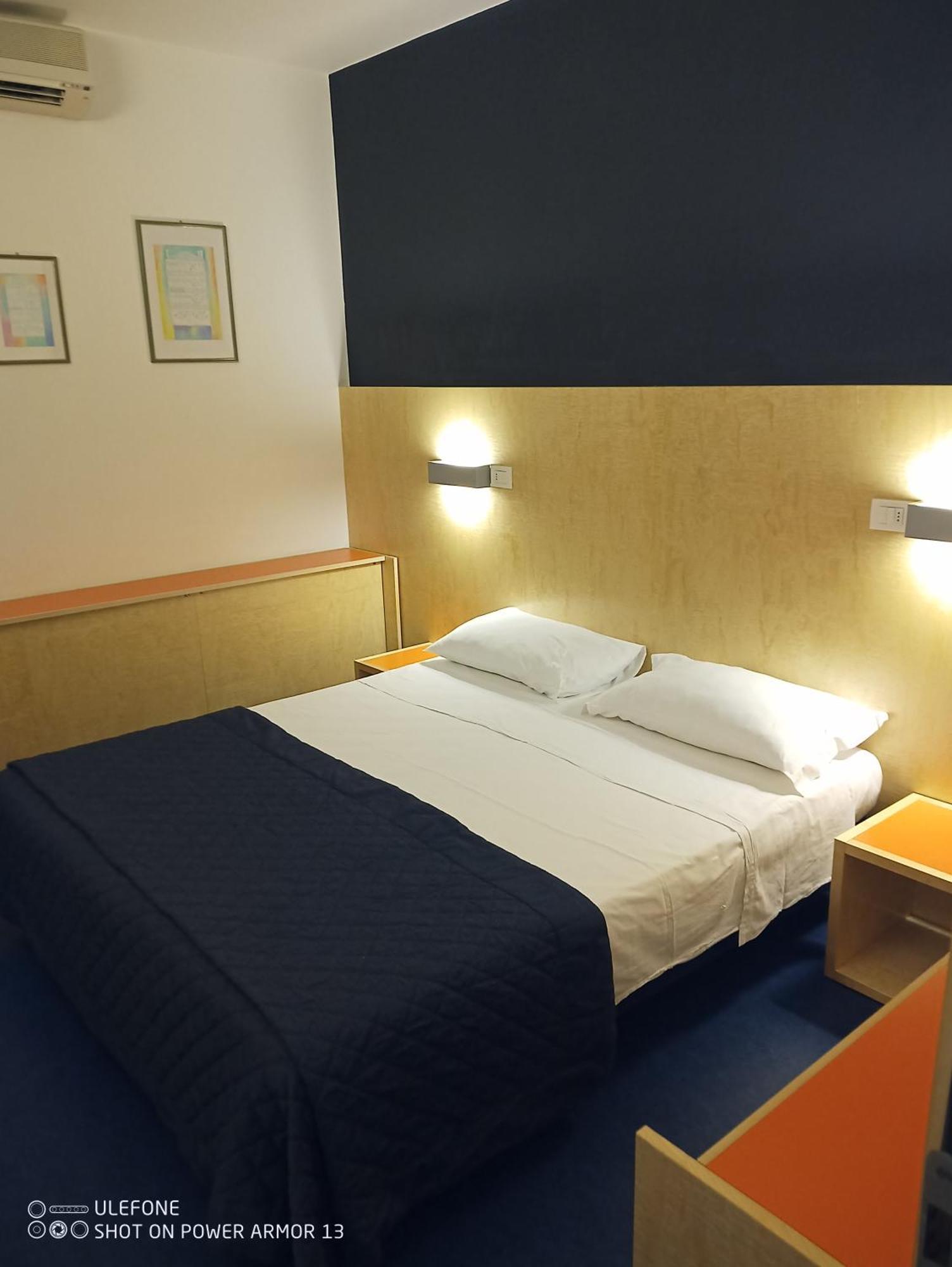 Hotel Firenze Bibione Bagian luar foto