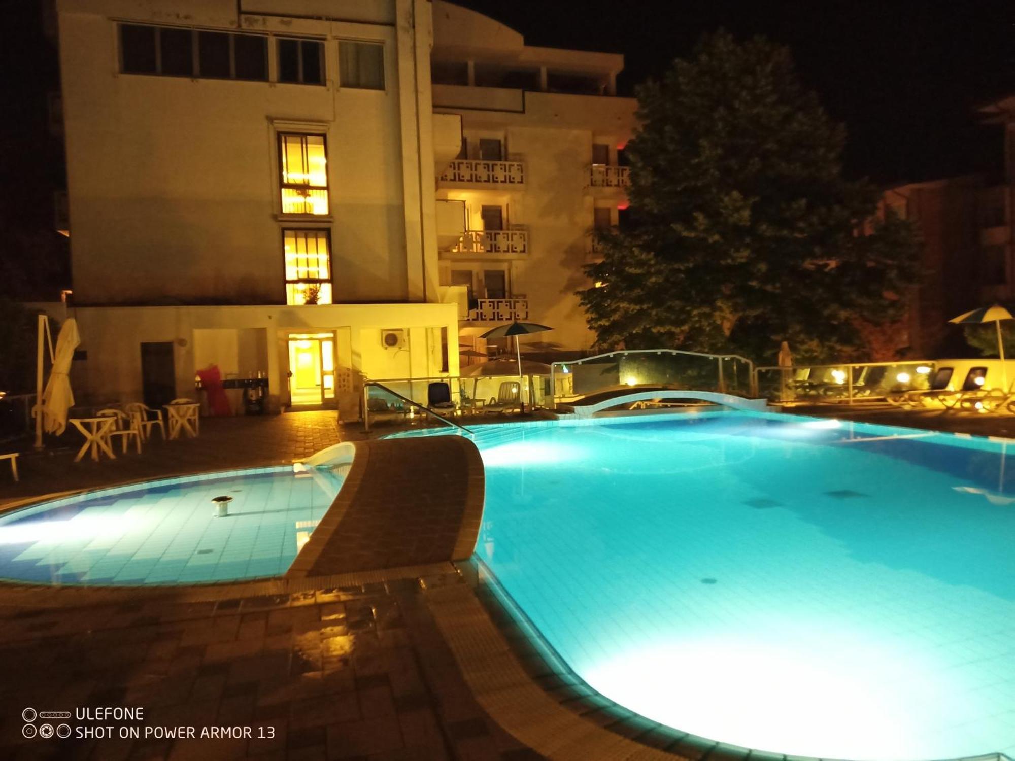 Hotel Firenze Bibione Bagian luar foto