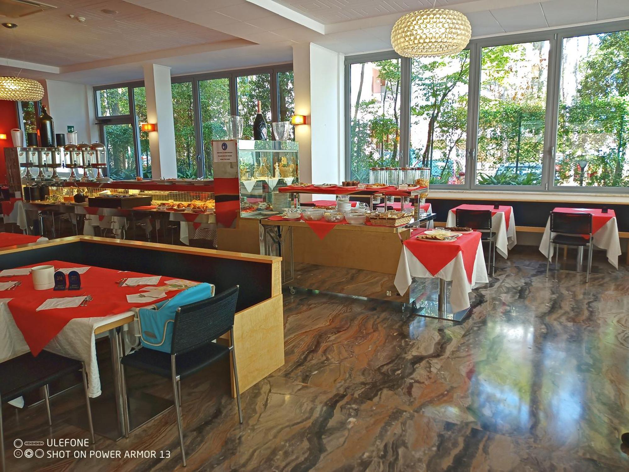 Hotel Firenze Bibione Bagian luar foto