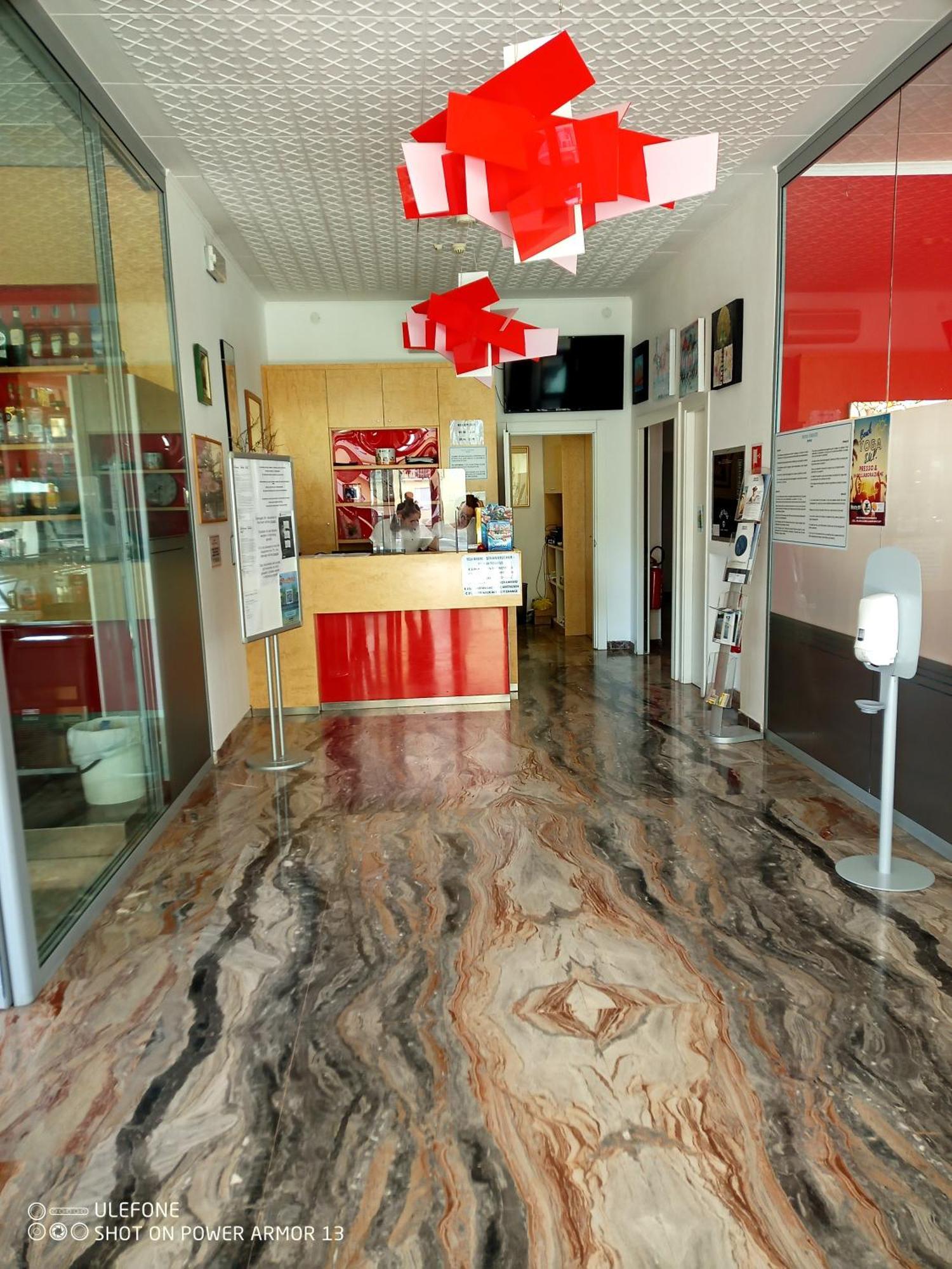 Hotel Firenze Bibione Bagian luar foto