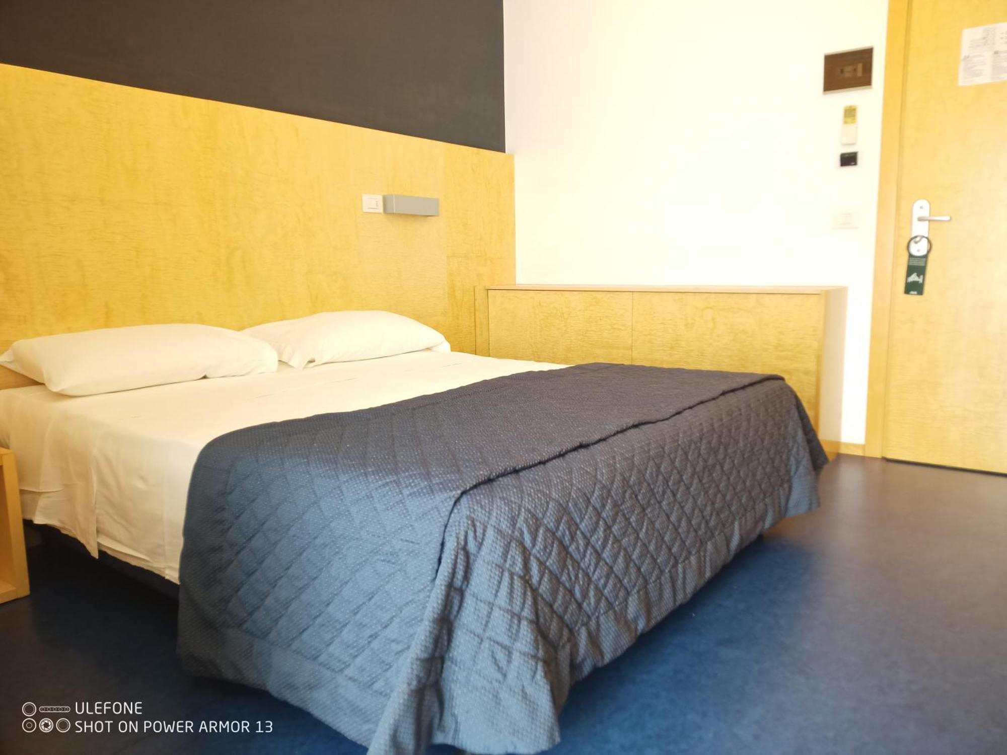 Hotel Firenze Bibione Bagian luar foto