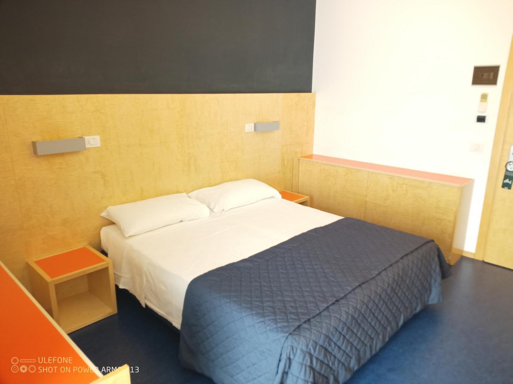 Hotel Firenze Bibione Bagian luar foto