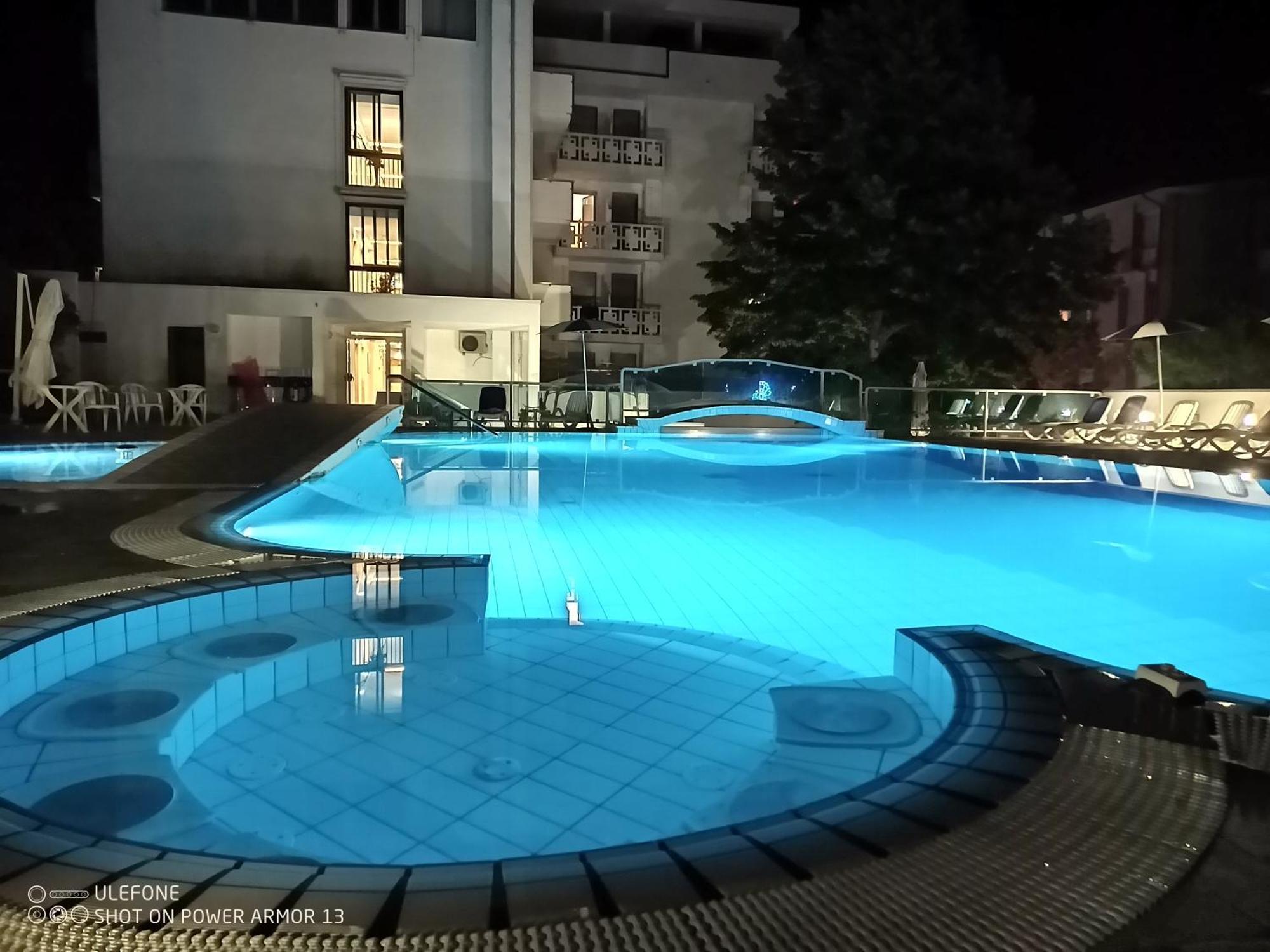 Hotel Firenze Bibione Bagian luar foto