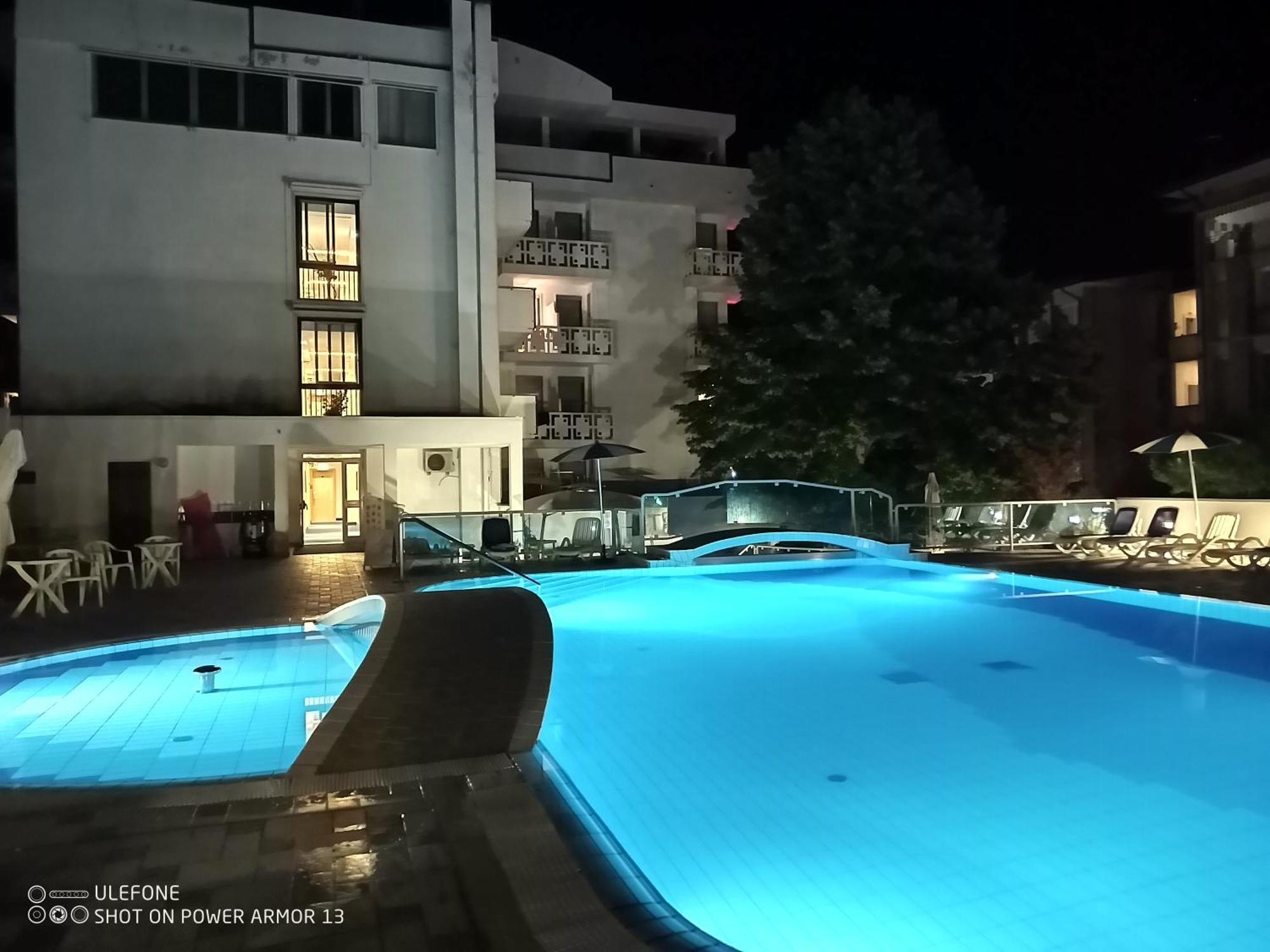 Hotel Firenze Bibione Bagian luar foto
