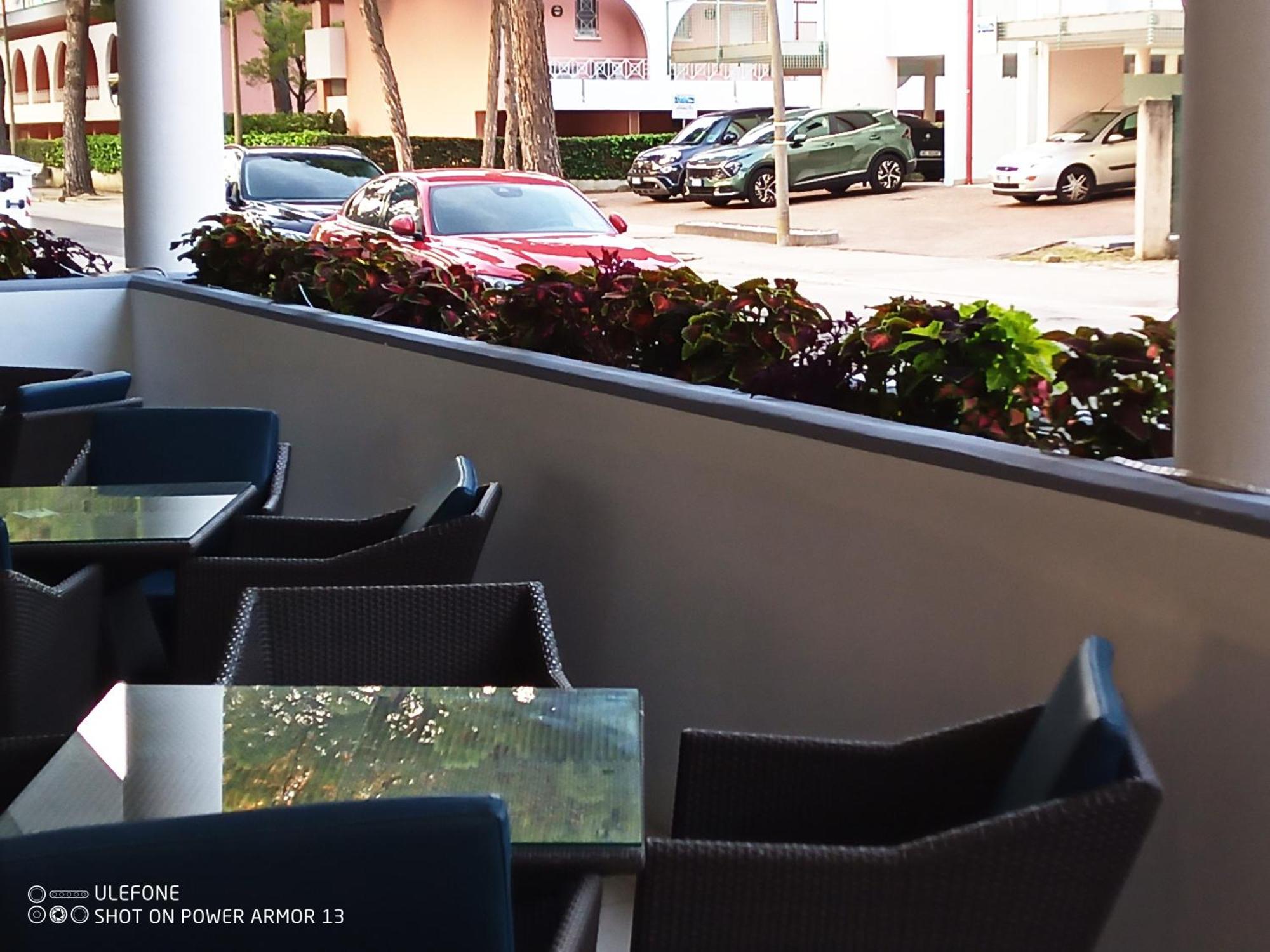 Hotel Firenze Bibione Bagian luar foto