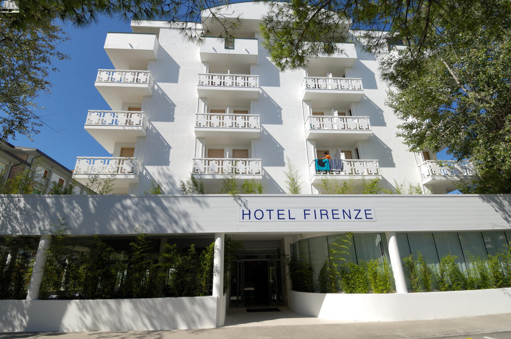 Hotel Firenze Bibione Bagian luar foto