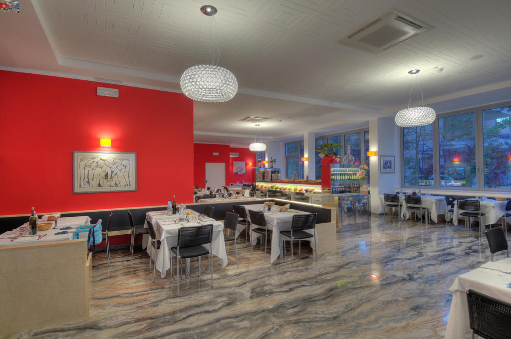 Hotel Firenze Bibione Bagian luar foto